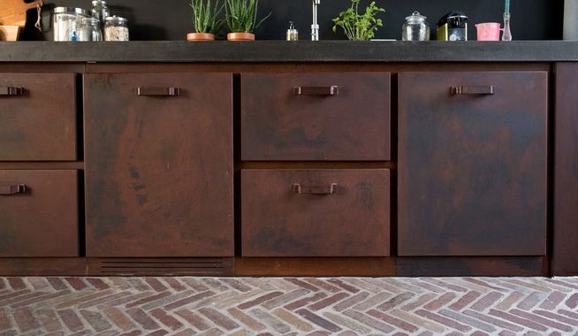 Industriële keuken met oude Waaltjes